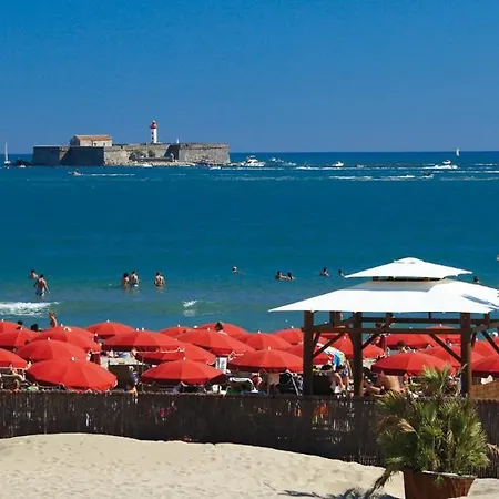 Azur&Soleil 6 -Duplex en rez de jardin -Parking-Plage Richelieu à 400m * Agde