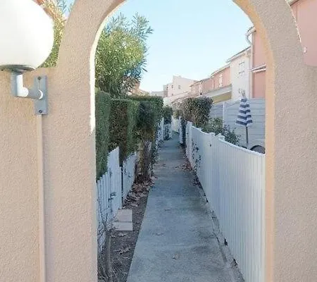 Apartment Azur&Soleil 6 -Duplex en rez de jardin -Parking-Plage Richelieu à 400m Agde