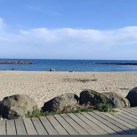 Azur&Soleil 6 -Duplex en rez de jardin -Parking-Plage Richelieu à 400m Agde