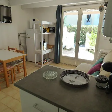 Azur&Soleil 6 -Duplex en rez de jardin -Parking-Plage Richelieu à 400m